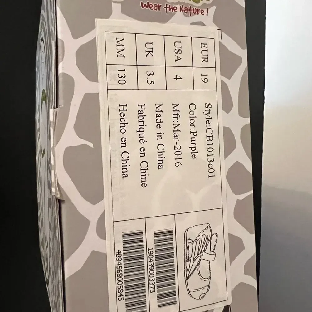 CARTOONIMALS GIRLS CRIB SHOE SIZE 4 NIB